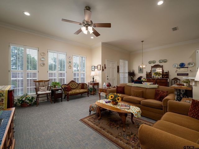 1230 Quinby Lane, Tyler, TX 75701