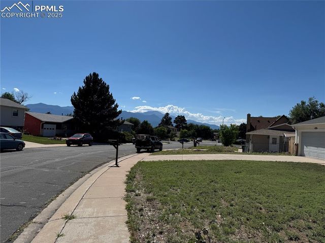 4930 Webb Drive, Colorado Springs, CO 80916