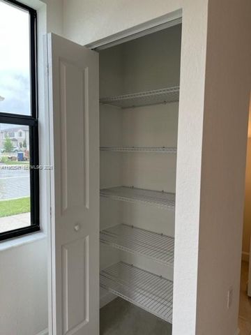 12989 SW 233rd Ter 12989, Miami, FL 33032