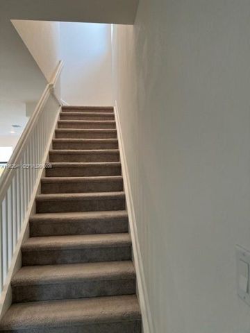 12989 SW 233rd Ter 12989, Miami, FL 33032