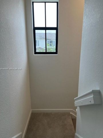 12989 SW 233rd Ter 12989, Miami, FL 33032