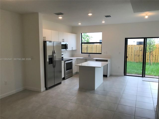 12989 SW 233rd Ter 12989, Miami, FL 33032
