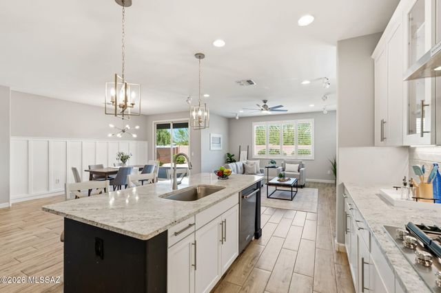 9488 N Mirage Sky Court, Oro Valley, AZ 85742