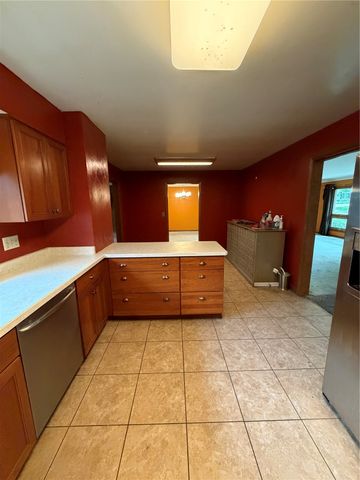 3624 Terrace Hill Drive NE, Cedar Rapids, IA 52402