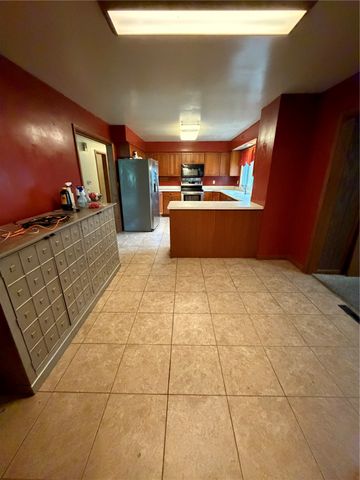 3624 Terrace Hill Drive NE, Cedar Rapids, IA 52402