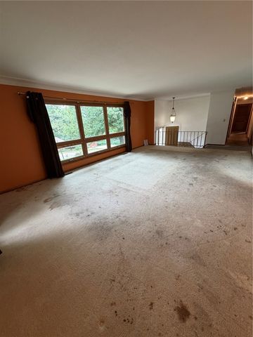 3624 Terrace Hill Drive NE, Cedar Rapids, IA 52402