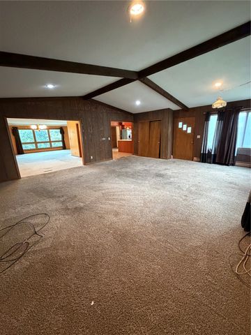 3624 Terrace Hill Drive NE, Cedar Rapids, IA 52402