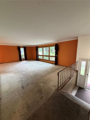3624 Terrace Hill Drive NE, Cedar Rapids, IA 52402