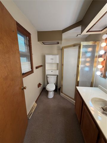 3624 Terrace Hill Drive NE, Cedar Rapids, IA 52402