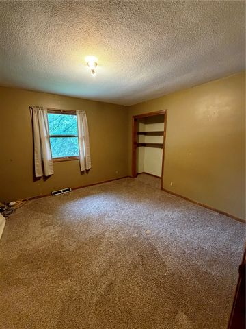 3624 Terrace Hill Drive NE, Cedar Rapids, IA 52402