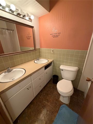 3624 Terrace Hill Drive NE, Cedar Rapids, IA 52402