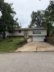 3624 Terrace Hill Drive NE, Cedar Rapids, IA 52402
