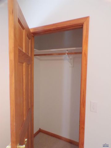 415 SPARK ST, Lead, SD 57754