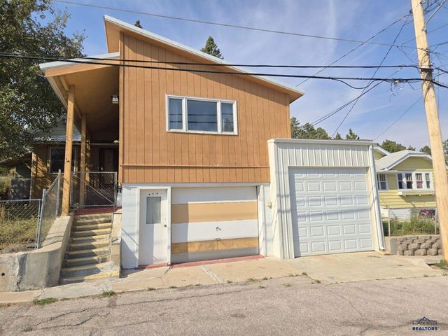 415 SPARK ST, Lead, SD 57754