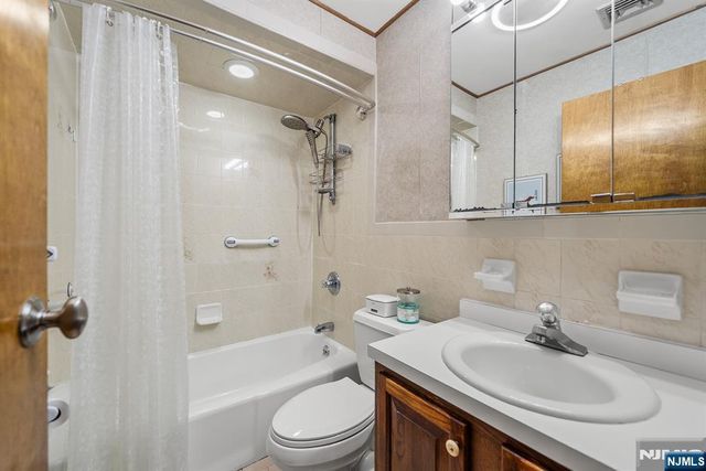 9249 Kennedy Boulevard 105, North Bergen, NJ 07047