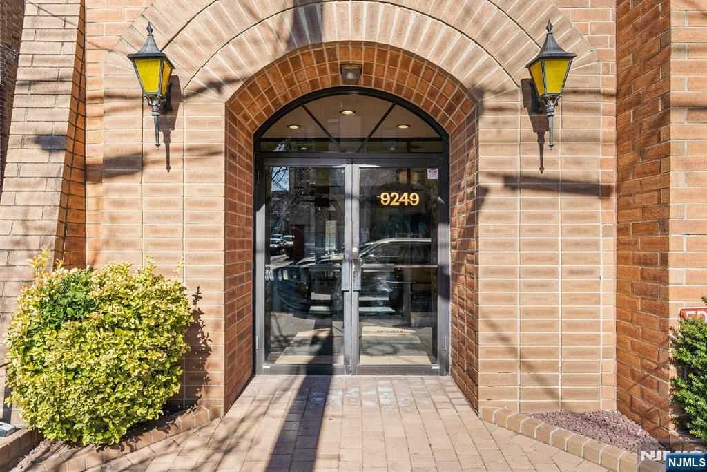 9249 Kennedy Boulevard 105, North Bergen, NJ 07047