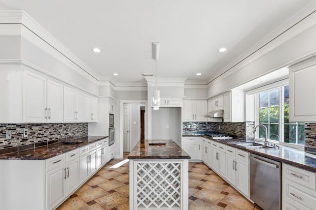 10 Burwick Street, Sugar Land, TX 77479