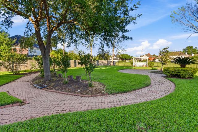 10 Burwick Street, Sugar Land, TX 77479