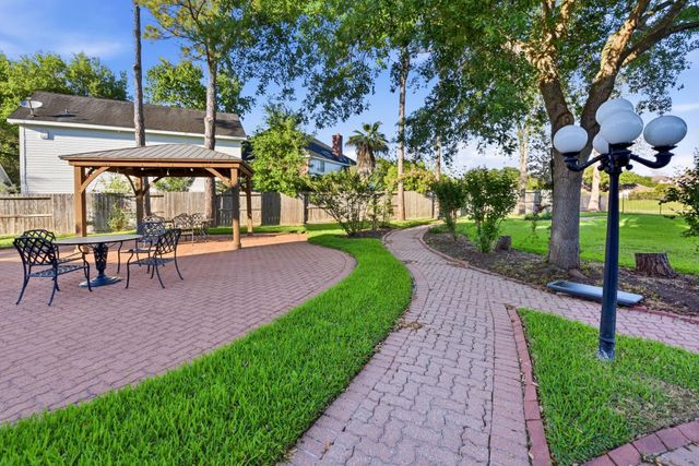 10 Burwick Street, Sugar Land, TX 77479