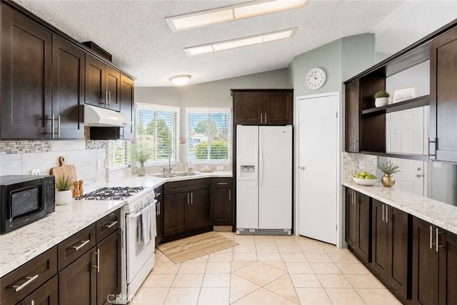 777 S Temescal 69, Corona, CA 92879