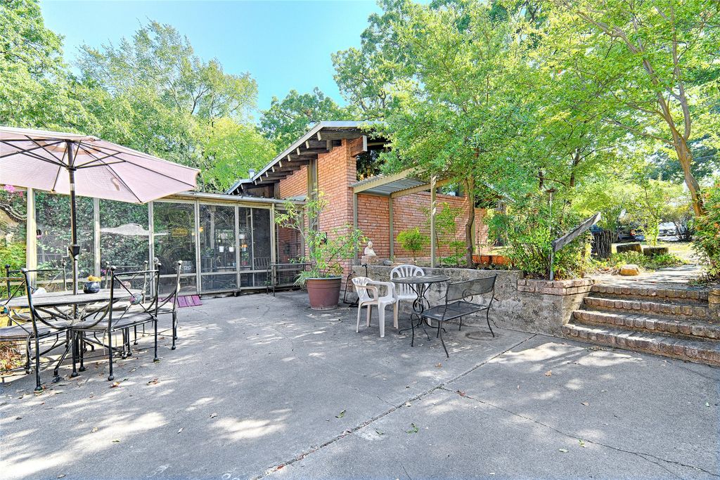 1101 Owenwood Drive, Irving, TX 75061 — photo 4