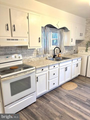 30 N PINE ST, Lewistown, PA 17044