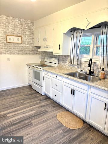 30 N PINE ST, Lewistown, PA 17044