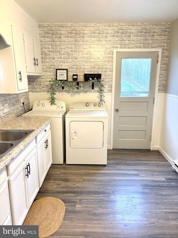 30 N PINE ST, Lewistown, PA 17044