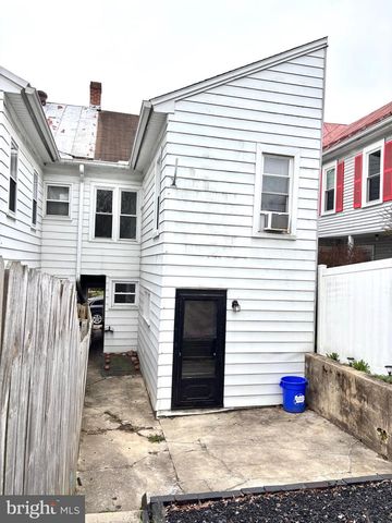 30 N PINE ST, Lewistown, PA 17044