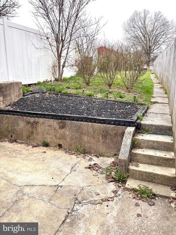 30 N PINE ST, Lewistown, PA 17044