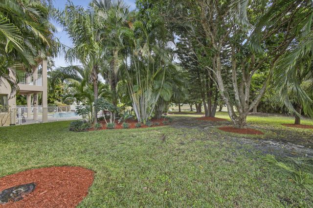 11502 Knightsbridge Place, Wellington, FL 33449