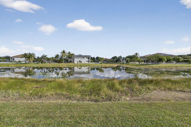 11502 Knightsbridge Place, Wellington, FL 33449