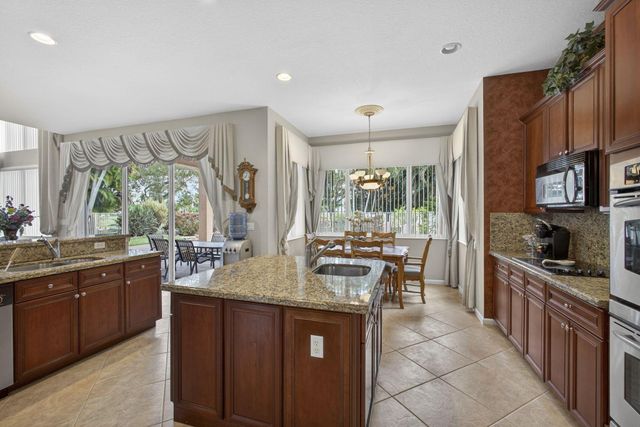 11502 Knightsbridge Place, Wellington, FL 33449