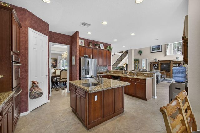 11502 Knightsbridge Place, Wellington, FL 33449