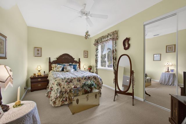 11502 Knightsbridge Place, Wellington, FL 33449