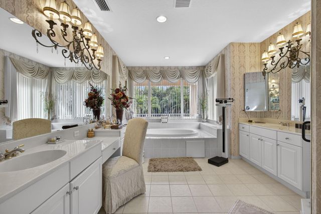 11502 Knightsbridge Place, Wellington, FL 33449