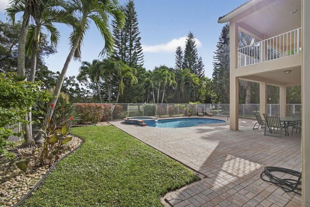 11502 Knightsbridge Place, Wellington, FL 33449