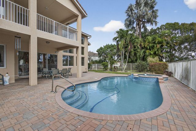 11502 Knightsbridge Place, Wellington, FL 33449