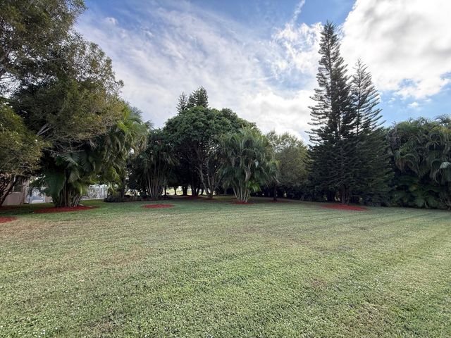 11502 Knightsbridge Place, Wellington, FL 33449