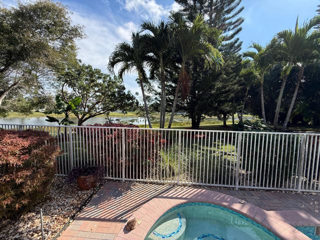 11502 Knightsbridge Place, Wellington, FL 33449