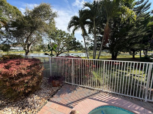 11502 Knightsbridge Place, Wellington, FL 33449