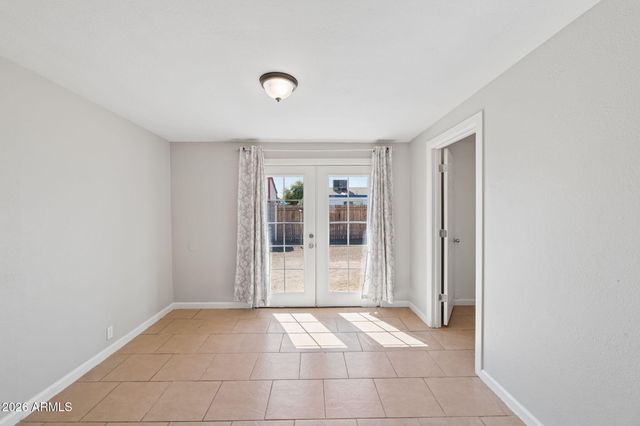 8137 W Trafalgar Avenue, Phoenix, AZ 85033