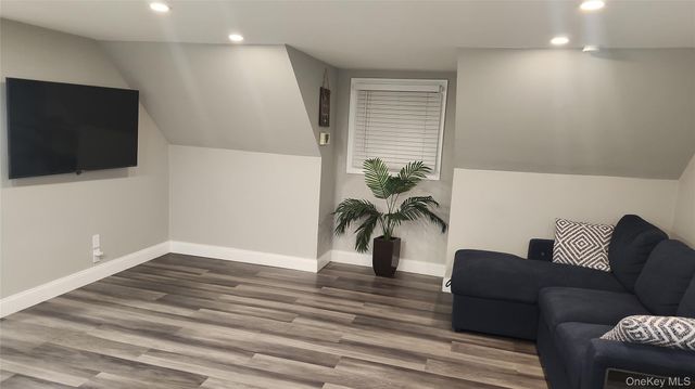 1530 Herzel Boulevard, West Babylon, NY 11704
