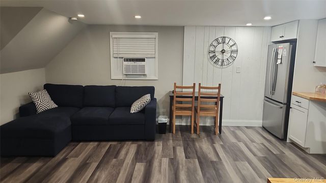 1530 Herzel Boulevard, West Babylon, NY 11704