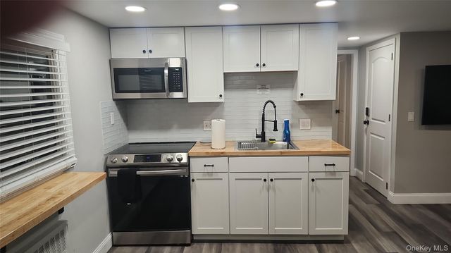 1530 Herzel Boulevard, West Babylon, NY 11704