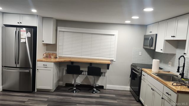 1530 Herzel Boulevard, West Babylon, NY 11704