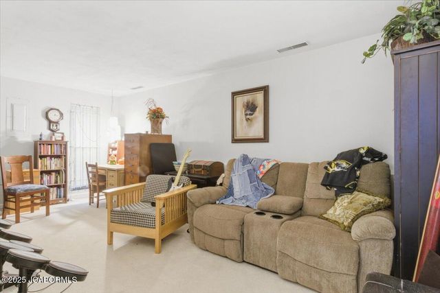 657 HIDDENWOOD COURT, Jefferson City, MO 65109