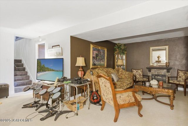 657 HIDDENWOOD COURT, Jefferson City, MO 65109