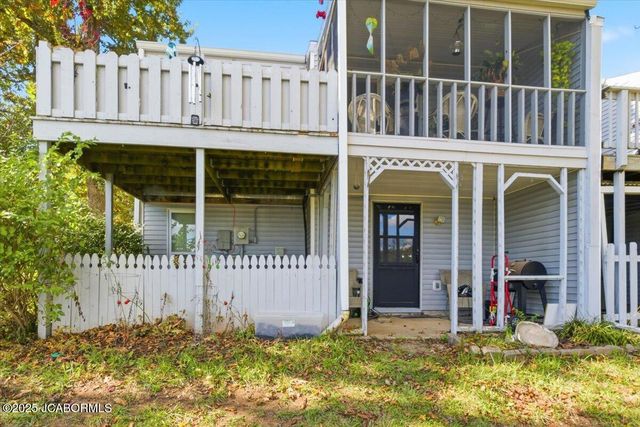 657 HIDDENWOOD COURT, Jefferson City, MO 65109