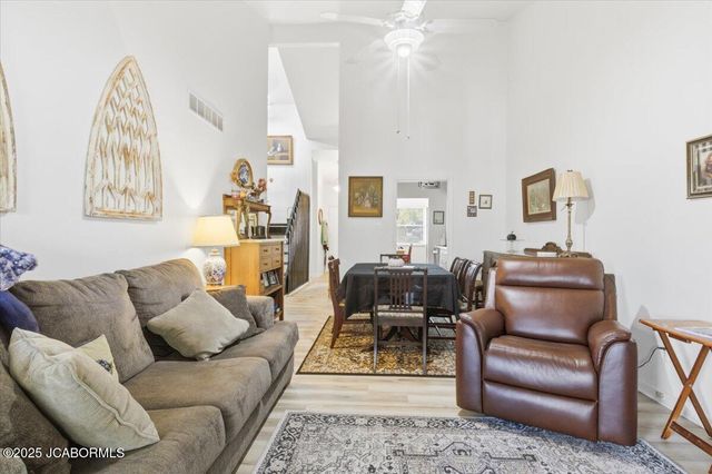 657 HIDDENWOOD COURT, Jefferson City, MO 65109